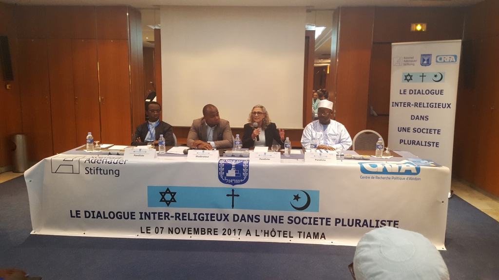 COLLOQUE SUR LE DIALOGUE INTER-RELIGIEUX DANS UNE SOCIÉTÉ PLURALISTE